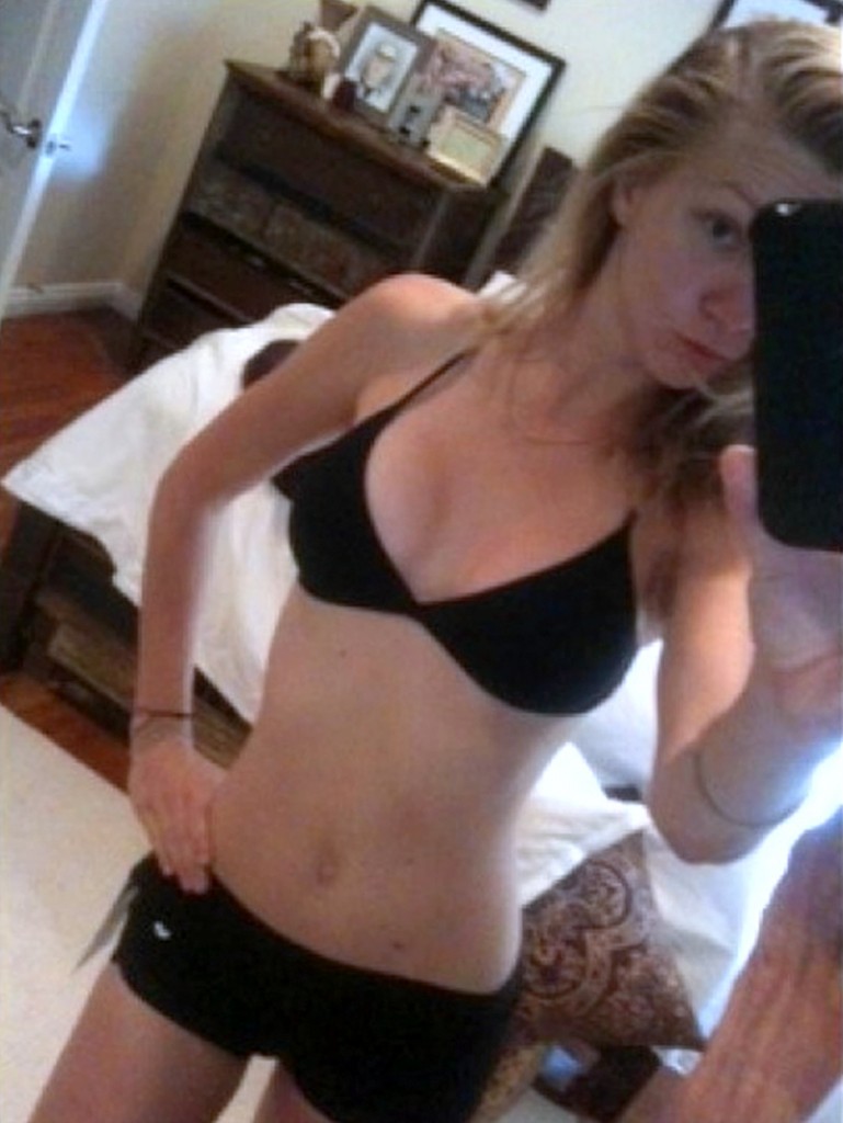 Heather Morris Nude (Old leaked 12 photos)