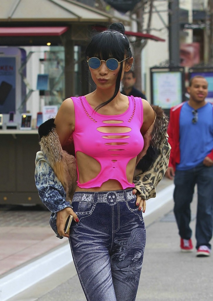 Bai Ling Braless (39 Photos)