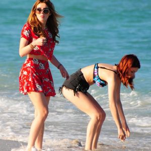 bella thorne dani thorne sexy 216 photos 83