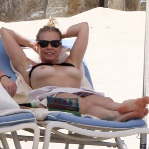 chelsea handler topless 3 photos 82