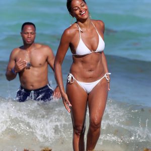 claudia jordan in a bikini 25 photos 16