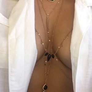 emily ratajkowski cleavage 7 photos gif 89