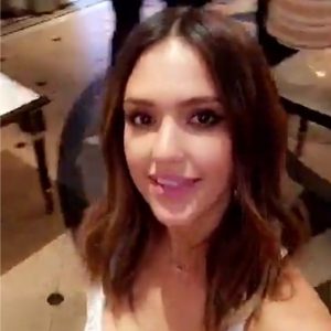 jessica alba cleavage 10 photos 61