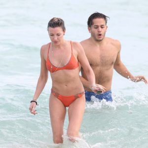 katie cassidy in a bikini 52 photos 77 1