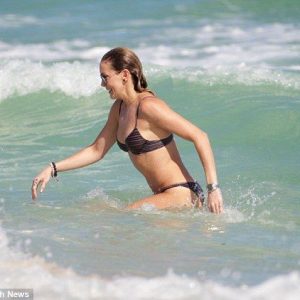 katie cassidy sexy 117 photos 94