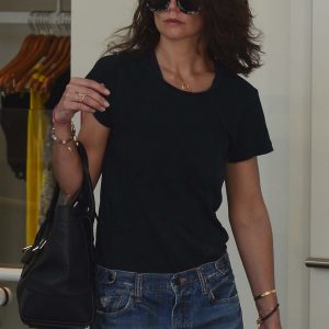 katie holmes braless 28 photos 63