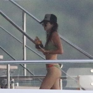 kendall jenner in a bikini 36 photos 2