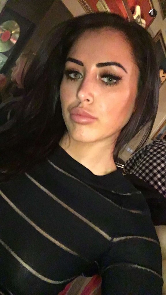 Marnie Simpson Selfie (1 Photo)