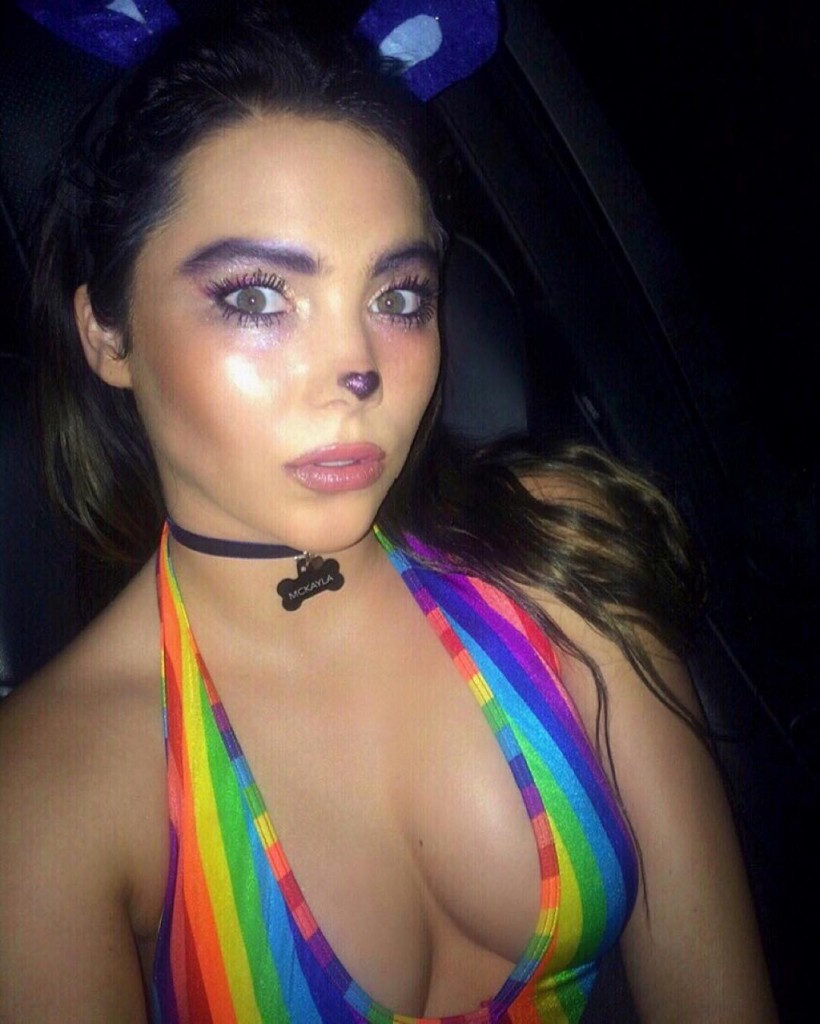 McKayla Maroney Cleavage (2 Photos)