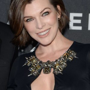 milla jovovich braless 14 photos 25