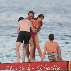 pippa middleton in a bikini 50 photos 52 1