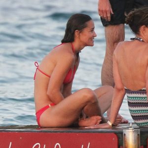 pippa middleton in a bikini 50 photos 98