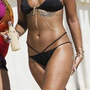 rihanna in a bikini 30 photos 75 1