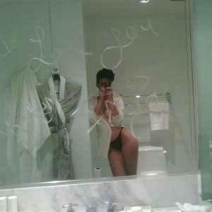 rihanna naked 9 new photos 39