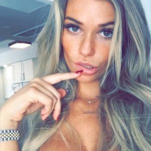 samantha hoopes nipple peek 1 photo 14