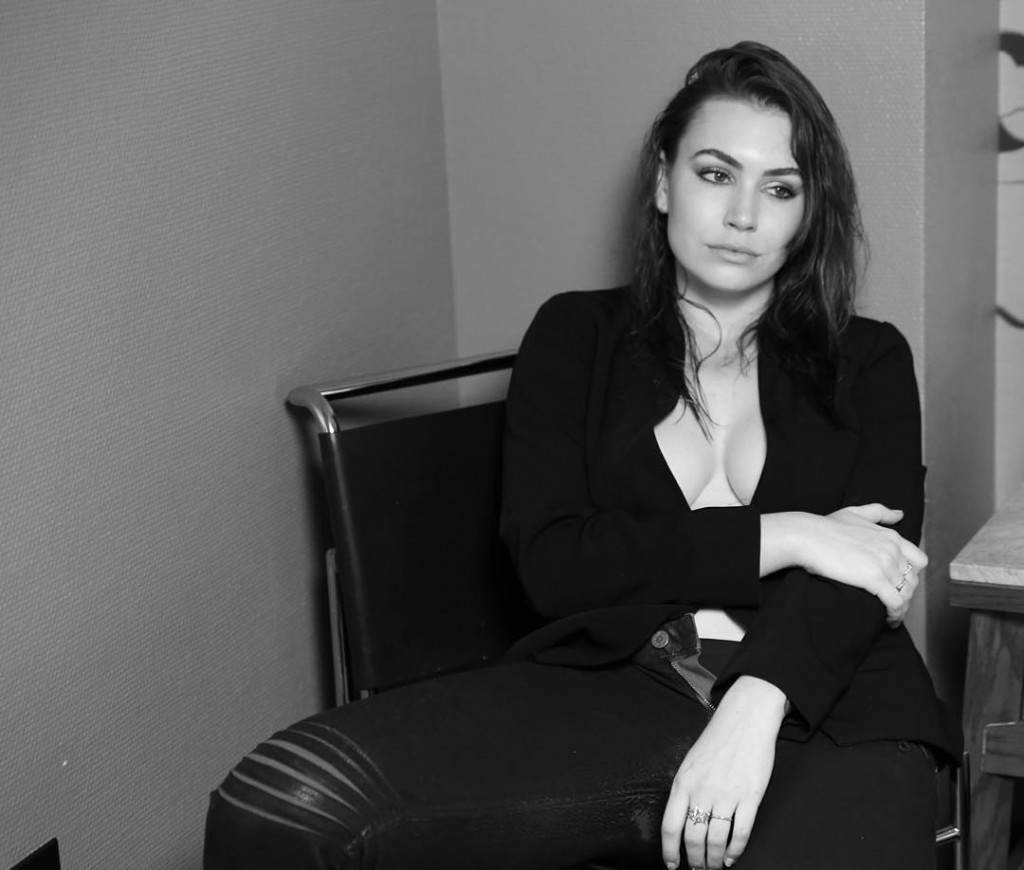 Sophie Simmons Cleavage (1 New Photo)