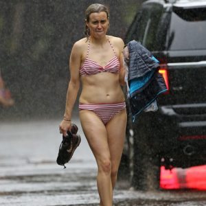 taylor schilling in a bikini 17 photos 100