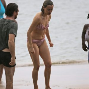 taylor schilling in a bikini 17 photos 72