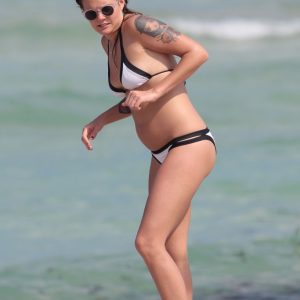 tove lo in a bikini 92 photos 18