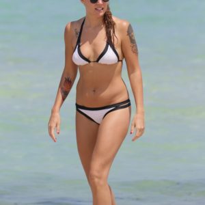 tove lo in a bikini 92 photos 32