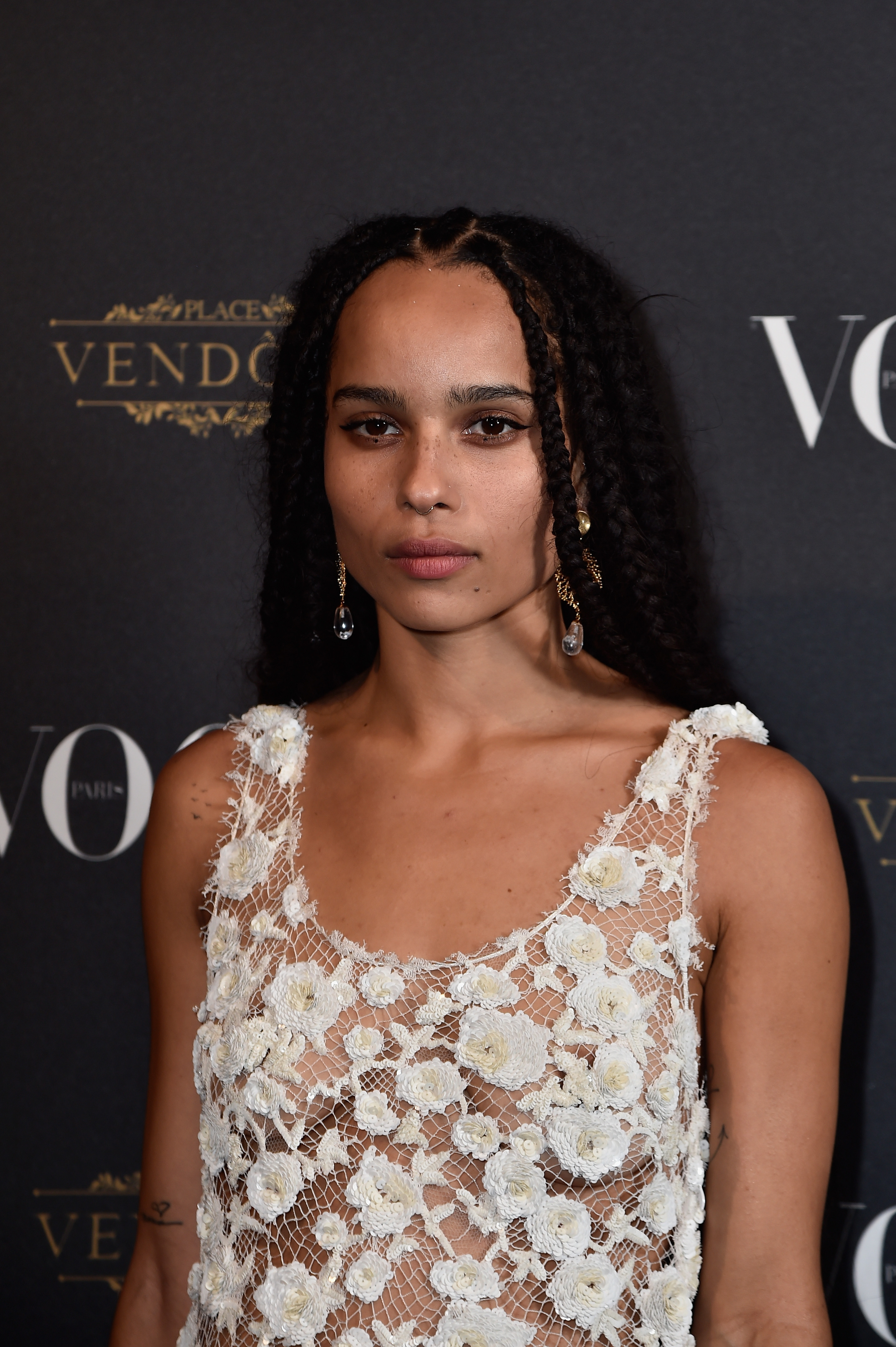 Zoe Kravitz See Through (3 Photos)