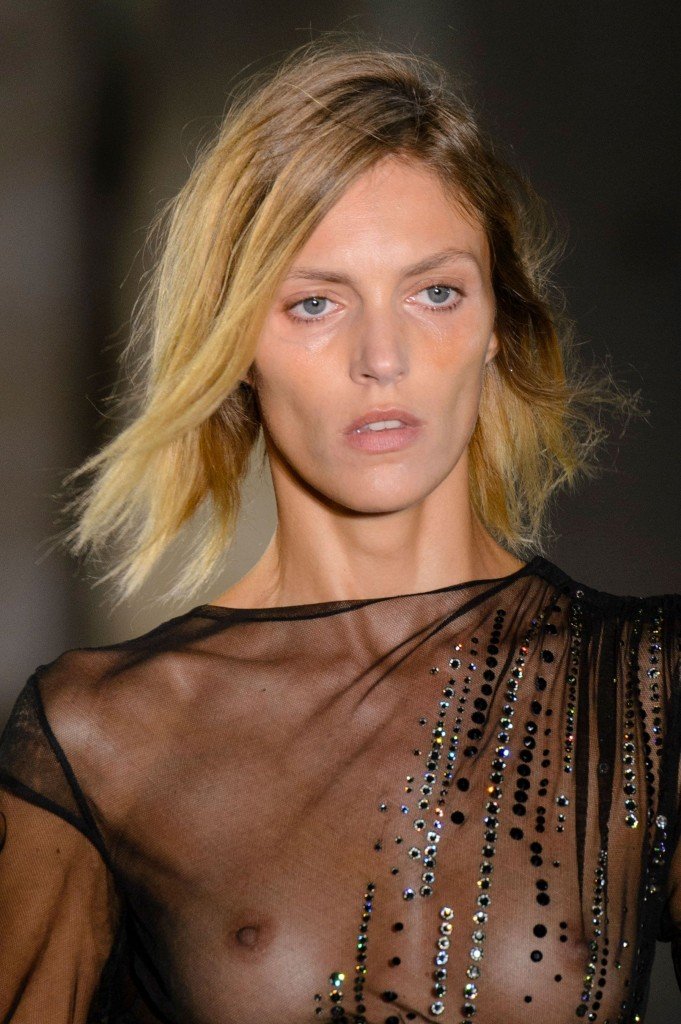 Anja Rubik See Through (11 Photos + Video)