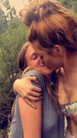 Bella Thorne & Bella Pendergast Lesbian Kiss (4 Photos + Video)