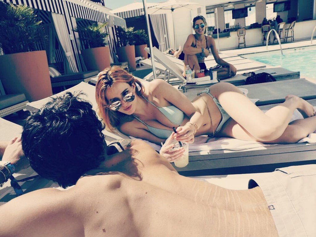 Bella Thorne Sexy (3 Nude Photos)