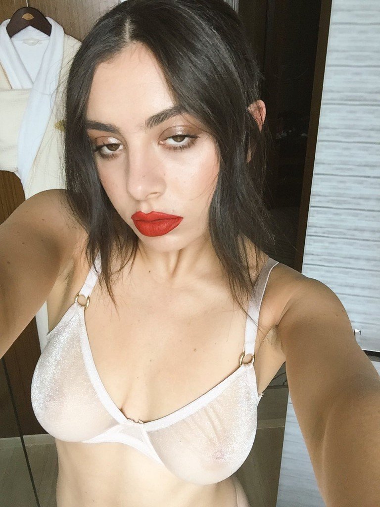 Charli XCX See Through (1 Photo)