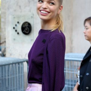 daphne groeneveld braless 10 photos 27