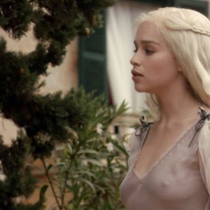 emilia clarke nude game of thrones 2011 s01 hd 1080p 37