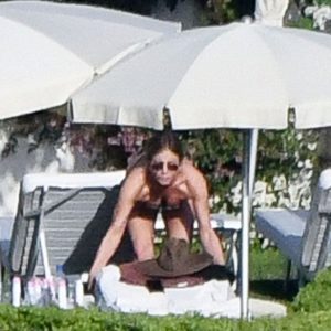 jennifer aniston sexy topless 61 photos 13