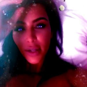 kim kardashian selfie 1 photo 46