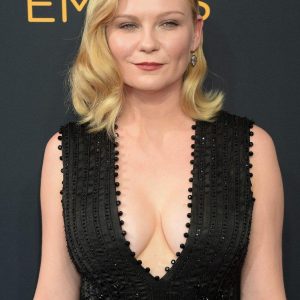 kirsten dunst cleavage 158 photos 34