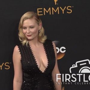 kirsten dunst cleavage 158 photos 57 1