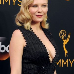 kirsten dunst cleavage 158 photos 91 1