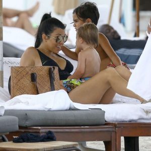 kourtney kardashian sexy 29 photos 70