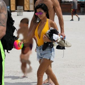 kourtney kardashian sexy 68 photos 61