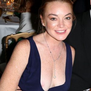 lindsay lohan nip slip 5 photos 36