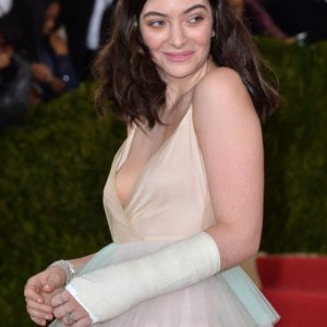 lorde braless 13 photos 95