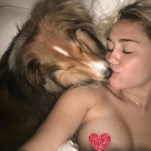 miley cyrus topless new instagram photo 36