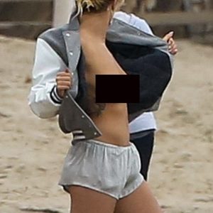 rita ora topless 3 photos 4