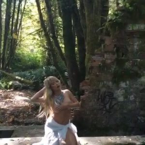 sara jean underwood topless sexy 17 photos 8 videos 2