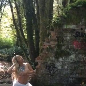 sara jean underwood topless sexy 17 photos 8 videos 75