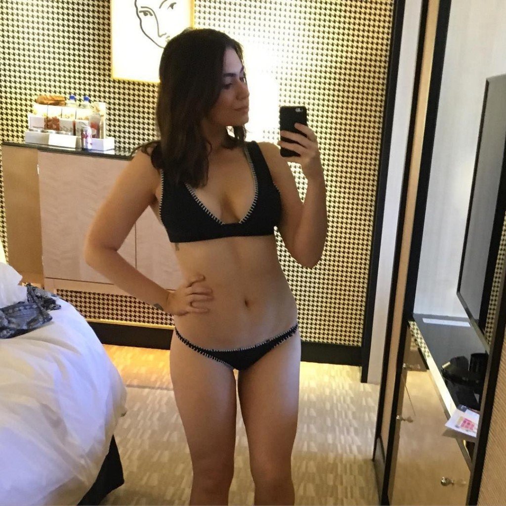 Sophie Tweed-Simmons Selfies (2 Photos)