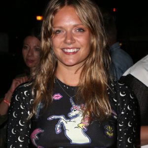 tove lo braless 6 photos 58